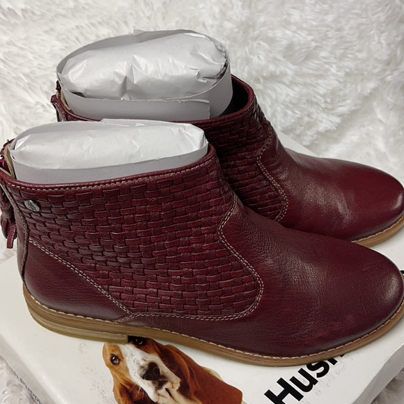 Burgundy Leather Booties (NWOT) size 7.5 (see description) Hush Puppies Brand - Picture 2 of 8